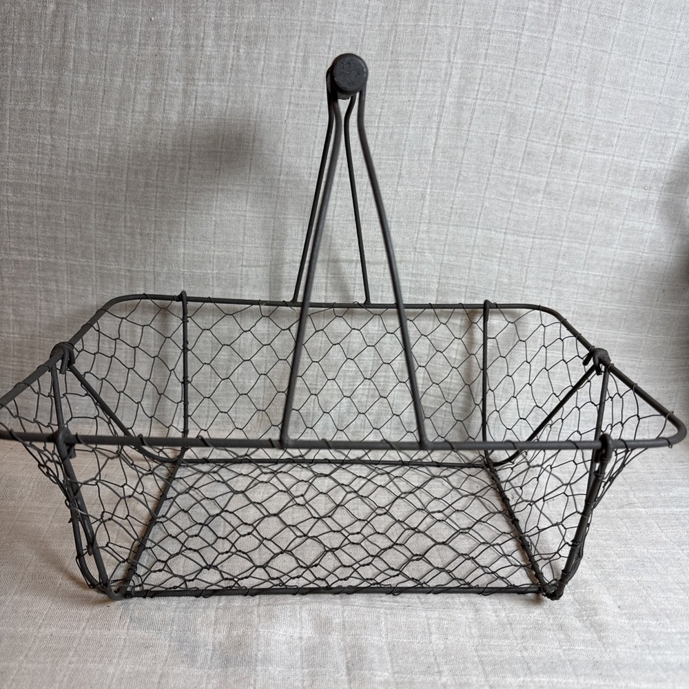 Gathering Basket Wooden Handle Chicken Wire Farmhouse Cottage Primitive 13x12 in